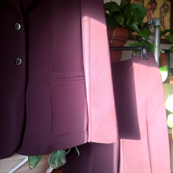 Plum Tahari Suit - Picture 3 of 4